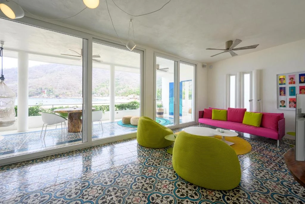 Hospedaje colorido en Yelapa